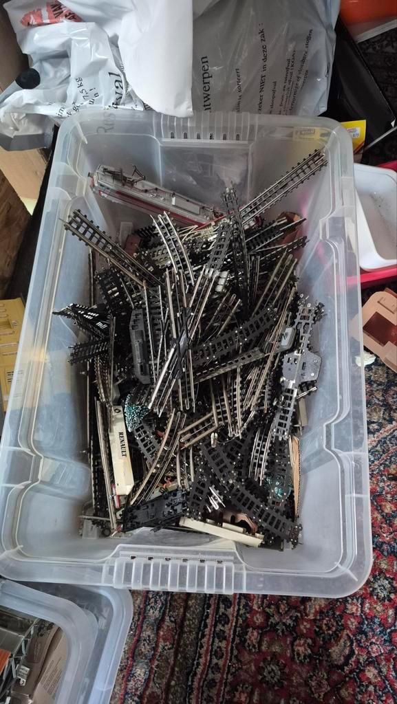 Kist vol Trix Express HO rails, Hobby en Vrije tijd, Modeltreinen | H0, Gebruikt, Rails, Wisselstroom, Trix, Ophalen