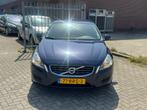 Volvo S60 1.6 T4 Kinetic 180PK AUTOMAAT! Navi l Cruise l LED, Auto's, Stof, Zwart, 4 cilinders, Blauw