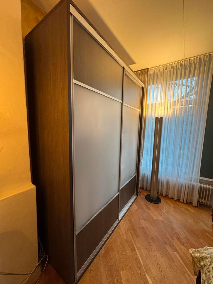 Lundia kledingkast Nuvola, eiken met Elfa zilver schuifdeur, Huis en Inrichting, Kasten | Kledingkasten, Zo goed als nieuw, 200 cm of meer