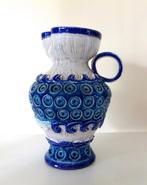 Keramiek vaas met oor blauw wit ronde motieven Italy 4709-k, Antiek en Kunst, Antiek | Keramiek en Aardewerk, Ophalen of Verzenden
