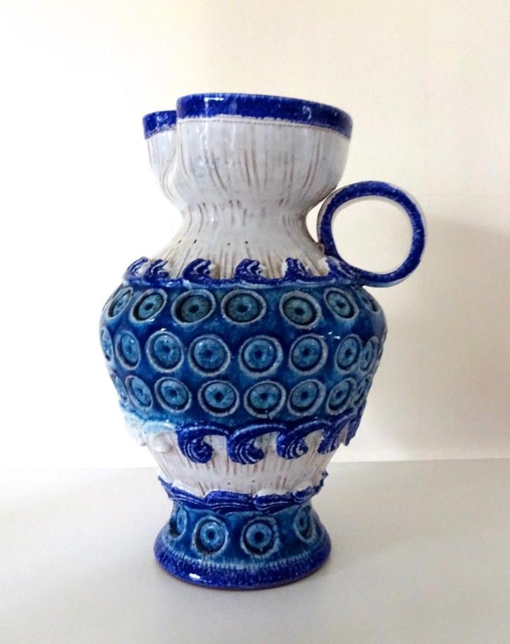 Keramiek vaas met oor blauw wit ronde motieven Italy 4709-k, Antiek en Kunst, Antiek | Keramiek en Aardewerk, Ophalen of Verzenden