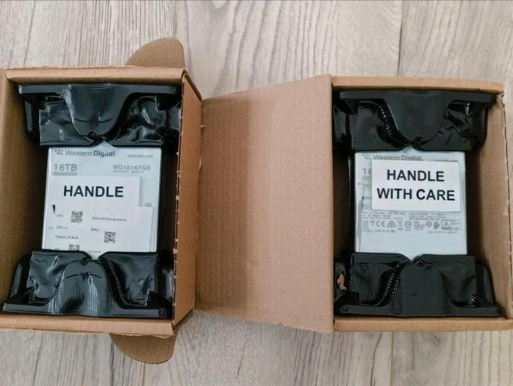 Western Digital 16TB WD Red Pro (model: WD161KFGX), Computers en Software, Harde schijven, Nieuw, Desktop, Intern, HDD, SATA, Ophalen