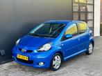 Toyota Aygo 1.0-12V Dynamic Blue - Airco - 5drs - 1e eigenaa, Auto's, Voorwielaandrijving, Stof, Gebruikt, Zwart