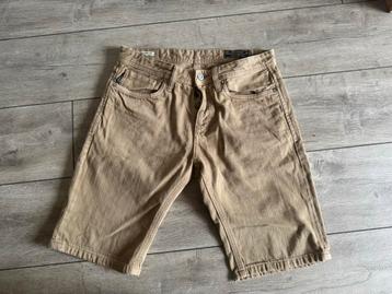 Bruine korte spijkerbroek regular fit jack en jones. Maat S beschikbaar voor biedingen