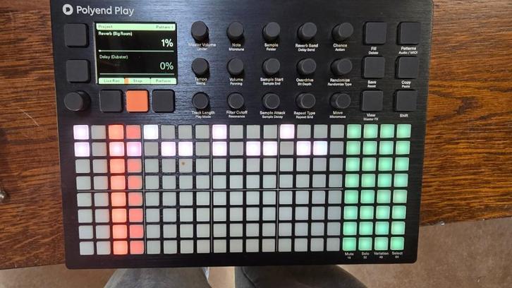 Polyend Play met Analog Cases Glide Case en Verpakking ZGAN, Muziek en Instrumenten, Midi-apparatuur, Zo goed als nieuw, Ophalen of Verzenden