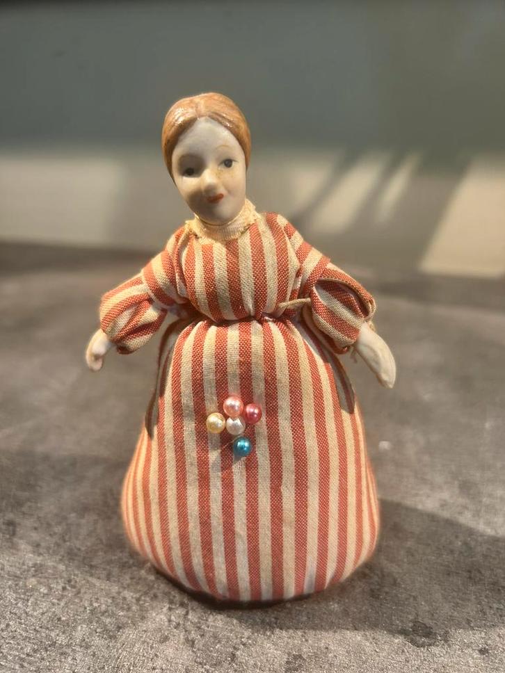 Uniek vintage speldenkussen porselein, Antiek en Kunst, Antiek | Porselein, Ophalen of Verzenden