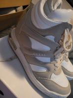 Guess Sleehakken Maat 39, Kleding | Dames, Schoenen, Guess, Beige, Ophalen of Verzenden, Sneakers of Gympen