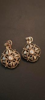 14kr Gouden oorbellen met diamant, Sieraden, Tassen en Uiterlijk, Oorbellen, Ophalen, Zo goed als nieuw, Goud, Goud