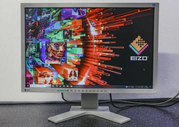 Eizo FlexScan monitor met kabels 