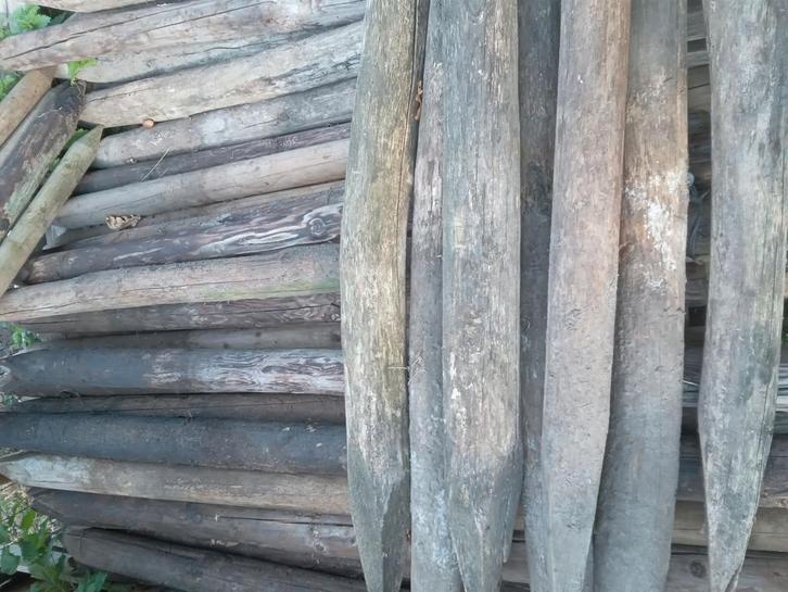 Te koop partij houten palen voor weide, afrastering, Tuin en Terras, Palen, Balken en Planken, Zo goed als nieuw, Palen, 180 tot 250 cm
