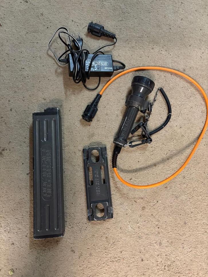 Te koop Duiklamp  Metalsub, Watersport en Boten, Duiken, Gebruikt, Duiklamp, Ophalen