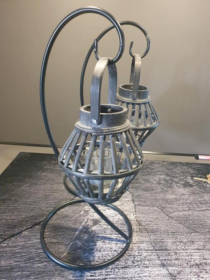 Sfeervolle kandelaar met metalen frame, Huis en Inrichting, Woonaccessoires | Kandelaars en Kaarsen, Zo goed als nieuw, Kandelaar