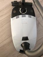 Te koop Miele stofzuiger – 2000 watt – Zeer krachtige, Witgoed en Apparatuur, Stofzuigers, Ophalen of Verzenden, Zo goed als nieuw