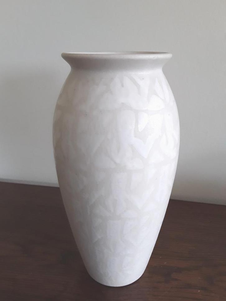 West Germany vaas, wit, 25cm hoog, Huis en Inrichting, Woonaccessoires | Vazen, Zo goed als nieuw, Wit, Minder dan 50 cm, Aardewerk of Porselein