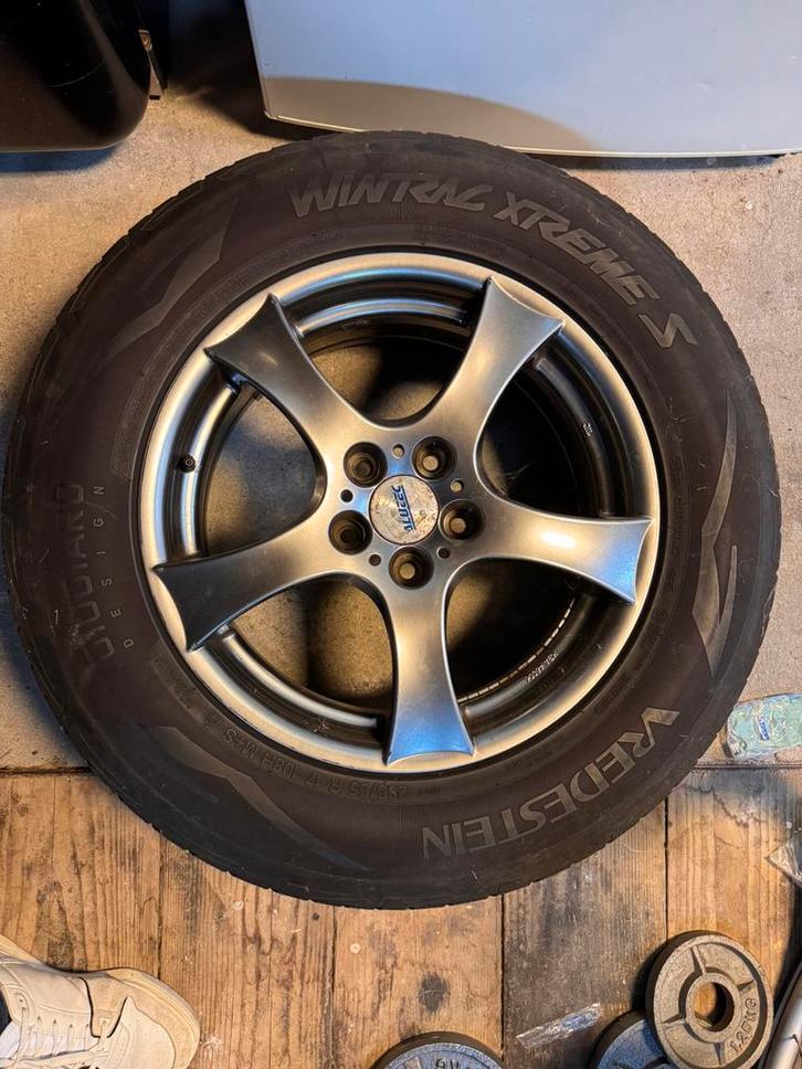 17” Aluminium velgen met premium winterbanden (toyota rav4), Auto-onderdelen, Banden en Velgen, Banden en Velgen, Winterbanden