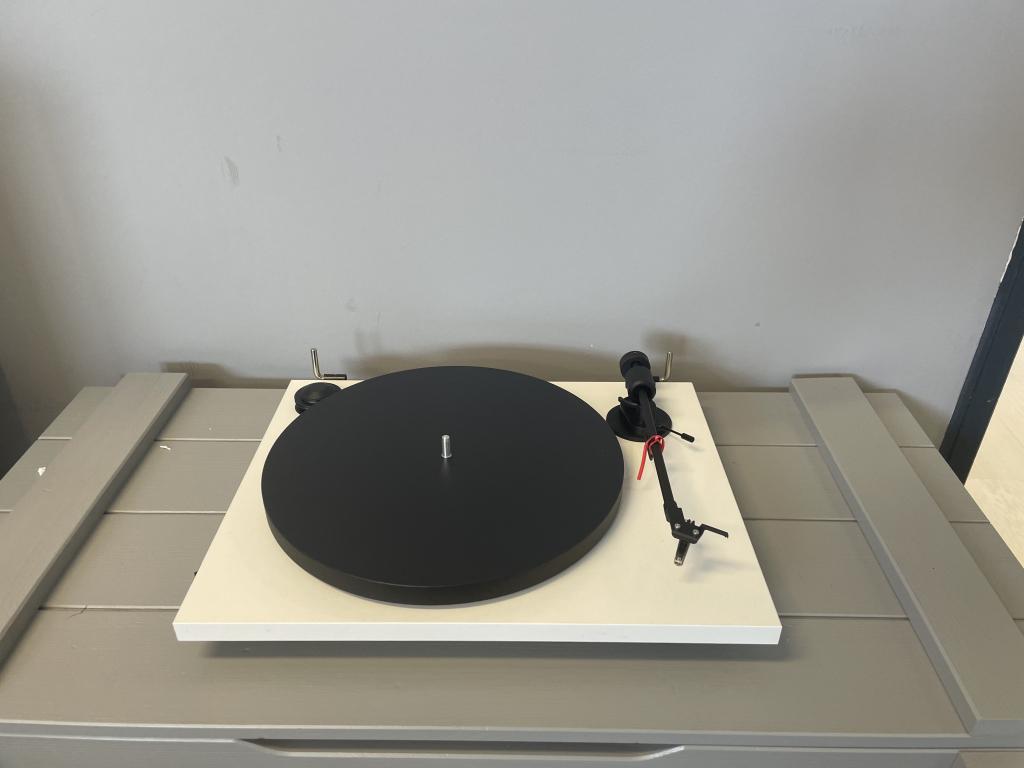 Pro-Ject | Primary E | Platen speler | Wit, Niet ingevuld, Ophalen of Verzenden, Zo goed als nieuw, Automatisch