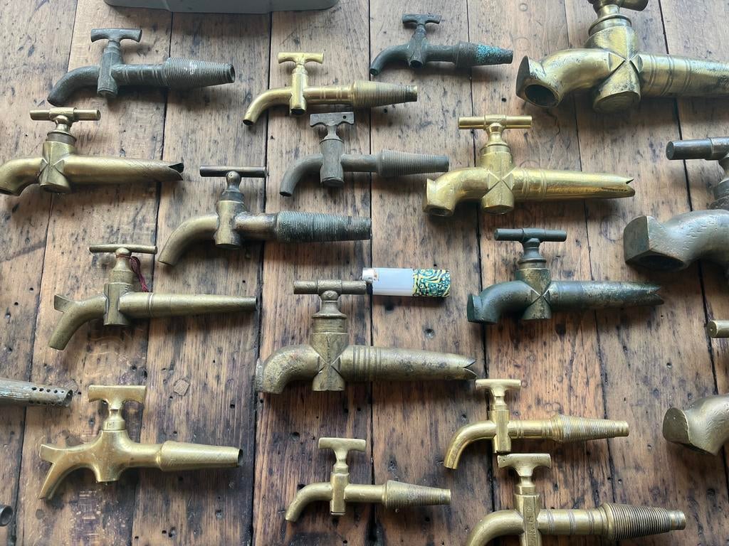 Franse wijnvat regenton kranen te koop messing/brons, 150 liter of meer, Ophalen of Verzenden, Zo goed als nieuw, Hout