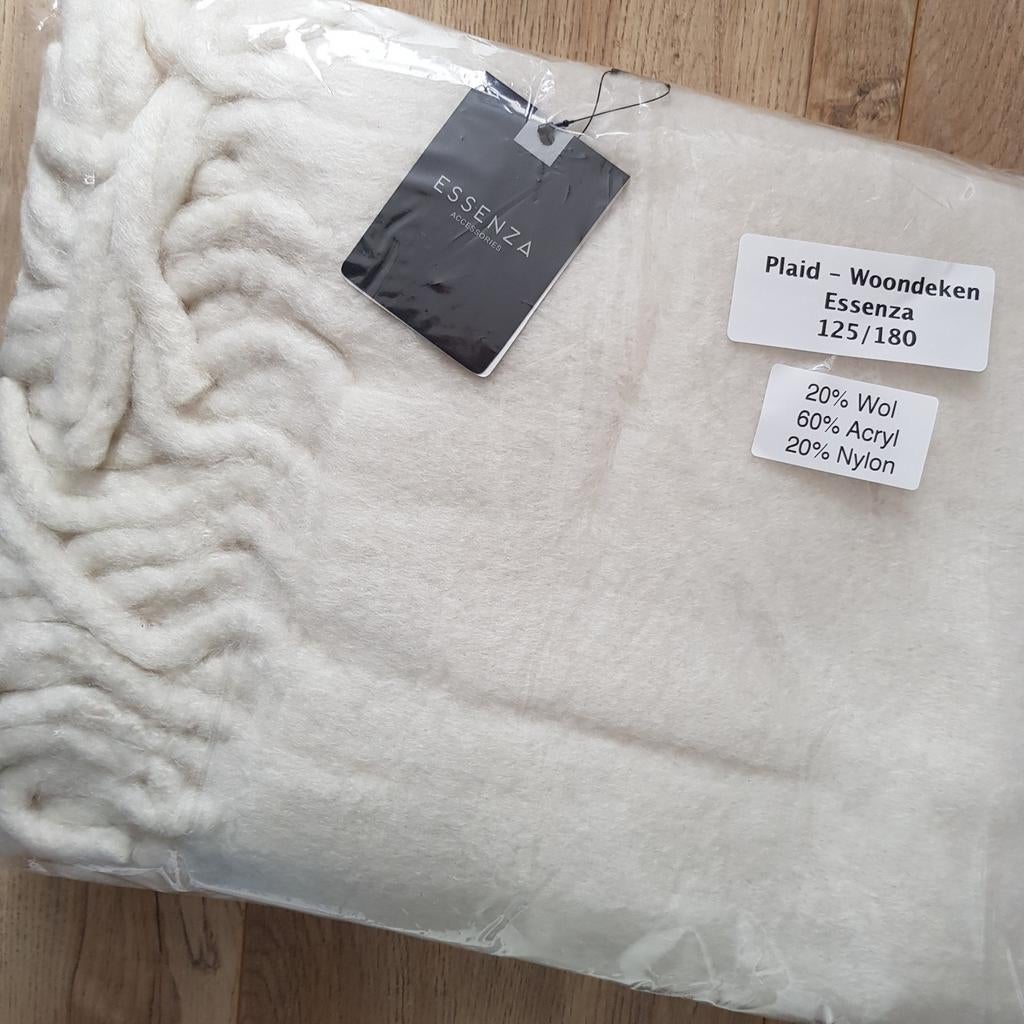 Nieuw plaid woondeken Essenza crème acryl wol nylon, Huis en Inrichting, Woonaccessoires | Plaids en Woondekens, Ophalen of Verzenden