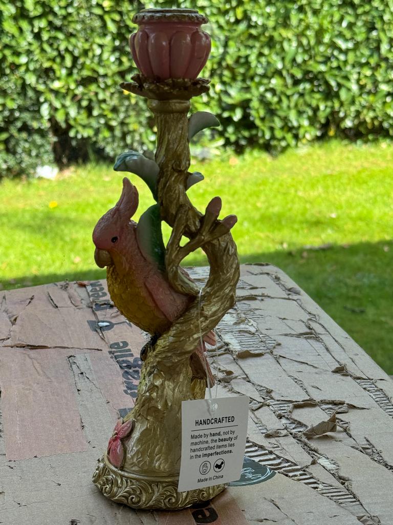 Kandelaar vogel pink met kleine verzendschade., Huis en Inrichting, Overige materialen, 25 tot 50 cm, Nieuw, Ophalen of Verzenden