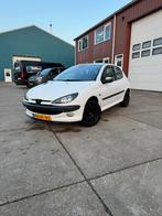 Peugeot 206 1.4 16V XT 5D 2004 Wit, Auto's, Stof, 1360 cc, 31 €/maand, 4 cilinders