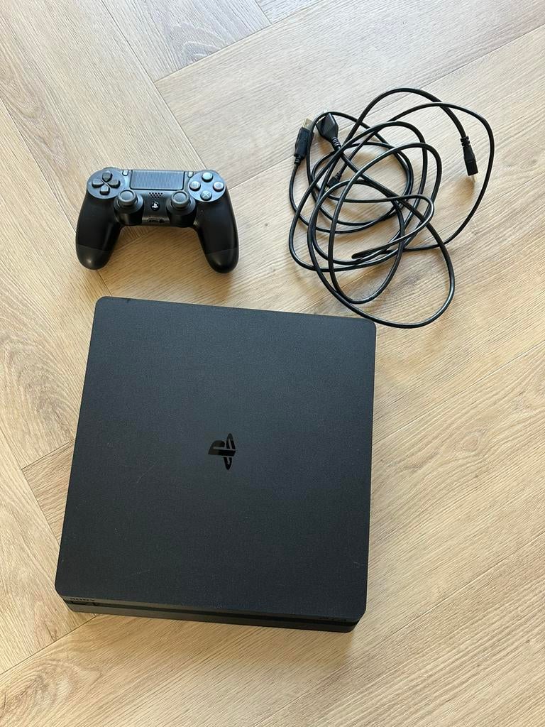 Playstation 4 500gb- zgan, met controller en 4 spellen!, Spelcomputers en Games, Spelcomputers | Sony PlayStation 4, Ophalen, Zo goed als nieuw