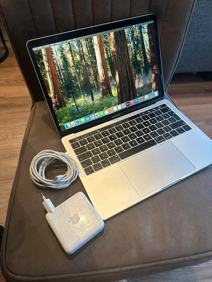 MacBook Pro 13-inch late (2018) 4 USB-C-poort/256SSD/8GB, Computers en Software, Apple Macbooks, Zo goed als nieuw, MacBook Pro