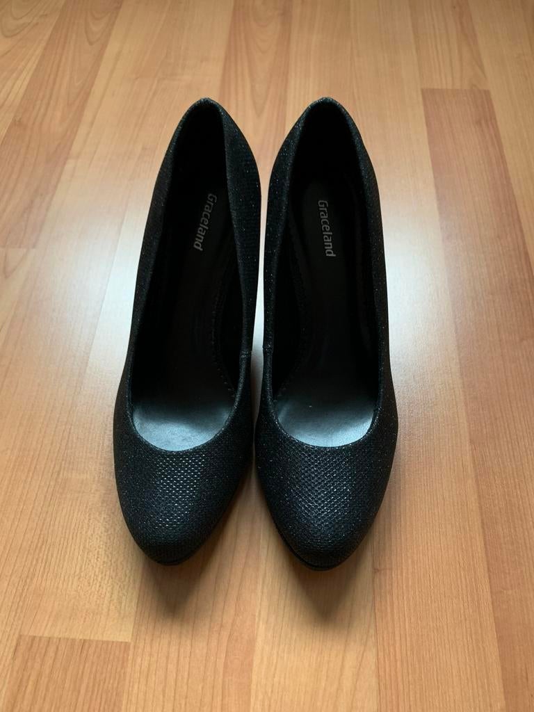 Nieuwe pumps  zwart zilverbewerkt maat 37, Ophalen of Verzenden, Zo goed als nieuw, Zwart