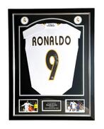 Ronaldo Nazário  gesigneerd Real Madrid 2023 shirt ingelijst, Buitenlandse clubs, Shirt, Ophalen of Verzenden, Zo goed als nieuw