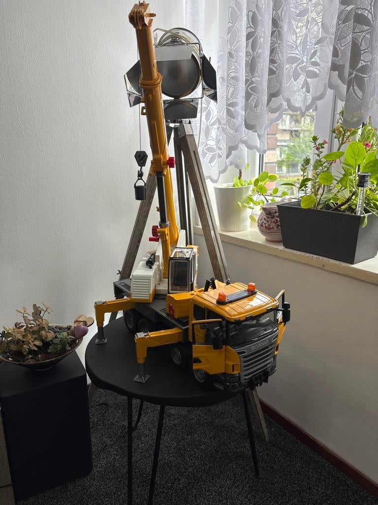 Scania Vrachtwagen met Kraan - Speelgoed, Kinderen en Baby's, Speelgoed | Speelgoedvoertuigen, Ophalen of Verzenden, Gebruikt