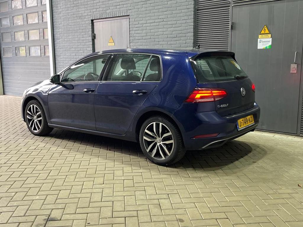 Volkswagen e-Golf E-DITION | Stoelverwarming | PDC V+A | DAB, Auto's, Volkswagen, Gebruikt, Zwart, Blauw, 231 km