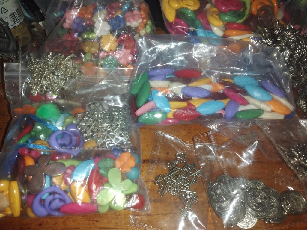 Grote partij kralen en bedels voor sieraden maken, Hobby en Vrije tijd, Kralen en Sieraden maken, Ophalen of Verzenden