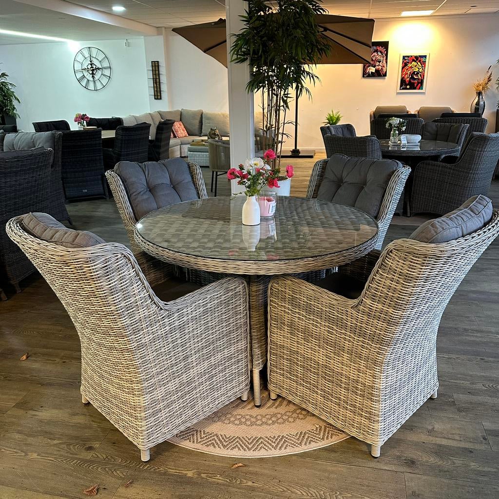 Mooie ronde Tuinset – Wicker – incl hoes & dikke kussens