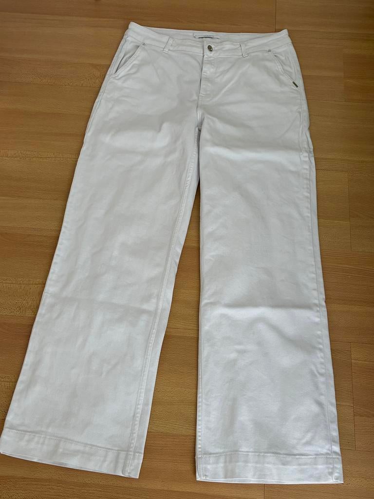 Witte jeans met rechte pijp Merk Xandres Maat 44, Kleding | Dames, Spijkerbroeken en Jeans, Ophalen of Verzenden, Zo goed als nieuw