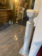 Marmeren pilaar met tuinvaas vaas  prachtige staat, Huis en Inrichting, Woonaccessoires | Zuilen en Pilaren, Ophalen, Zo goed als nieuw
