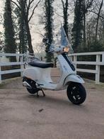 Vespa s50 4t 4v, Ophalen, Vespa S, Zo goed als nieuw, Benzine