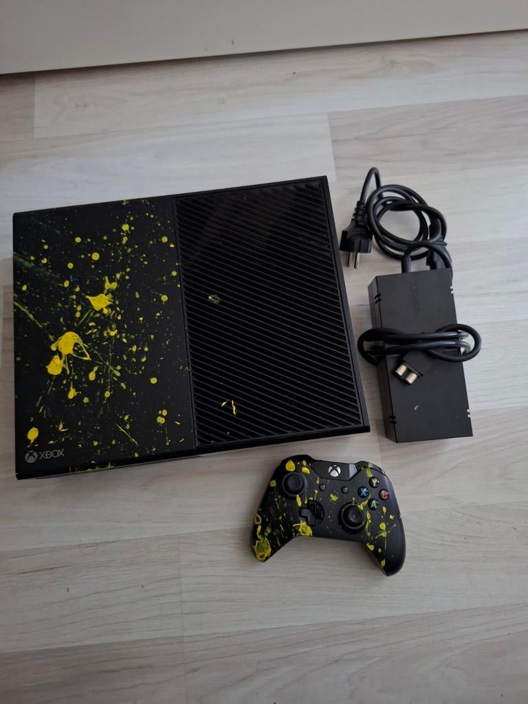 Xbox One met unieke custom paint en controller, Spelcomputers en Games, Spelcomputers | Xbox Original, Ophalen of Verzenden, Nieuw