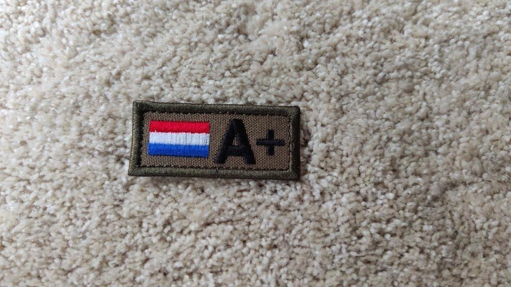 Bloedgroep embleem A+ KCT Mariniers Landmacht evt airsoft, Verzamelen, Militaria | Algemeen, Ophalen of Verzenden, Landmacht, Nederland
