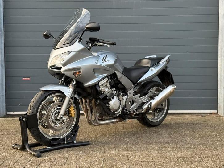 HONDA CBF1000F ABS *ZEER NETTE STAAT*, Motoren, Motoren | Honda, Bedrijf, Toermotor, meer dan 35 kW, 4 cilinders, Motorrijbewijs A