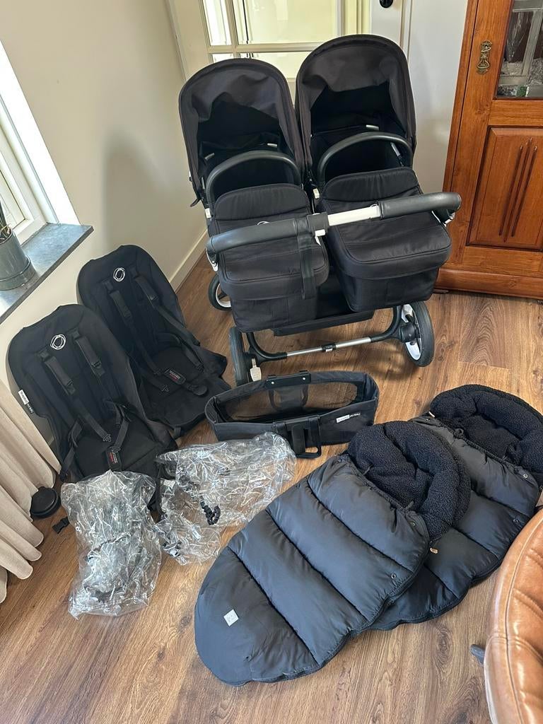 Bugaboo Donkey duo 3 - twin zwart met 2 Jolein voetenzakken, Kinderen en Baby's, Kinderwagens en Combinaties, Zo goed als nieuw