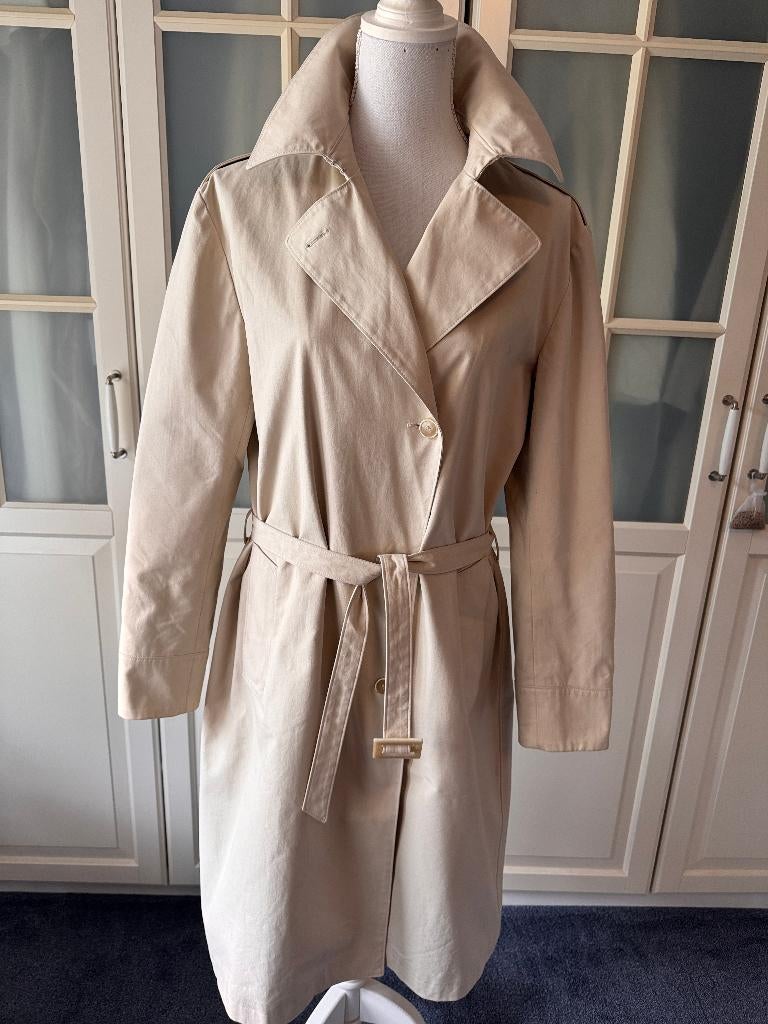 Chique, Beige designer-trenchcoat Pollini, 38-40/M, katoen., Kleding | Dames, Jassen | Winter, Ophalen of Verzenden, Zo goed als nieuw