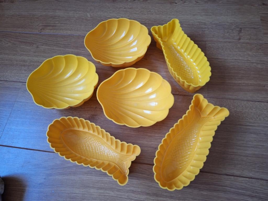 6 vintage Dr. Oetker puddingvormen - geel, Ophalen of Verzenden, Gebruikt, Overige materialen, Overige typen