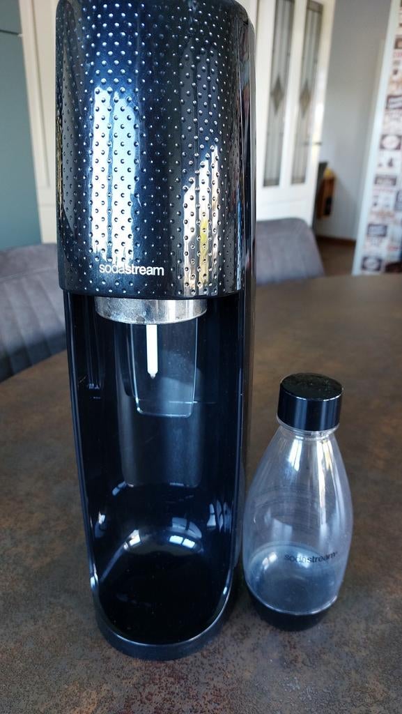 SodaStream Crystal Zwart | | Bruiswater machines