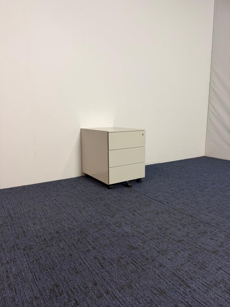 8 x Ladeblok, lichtgrijs, H 54 x B 42 x D 58 cm., Ophalen, Minder dan 50 cm, Gebruikt, 3 of 4 laden