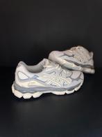 ASICS GEL-NYC CREAM OYSTER GREY - maat 42, Kleding | Dames, Nieuw, Ophalen of Verzenden, Sneakers of Gympen, Grijs
