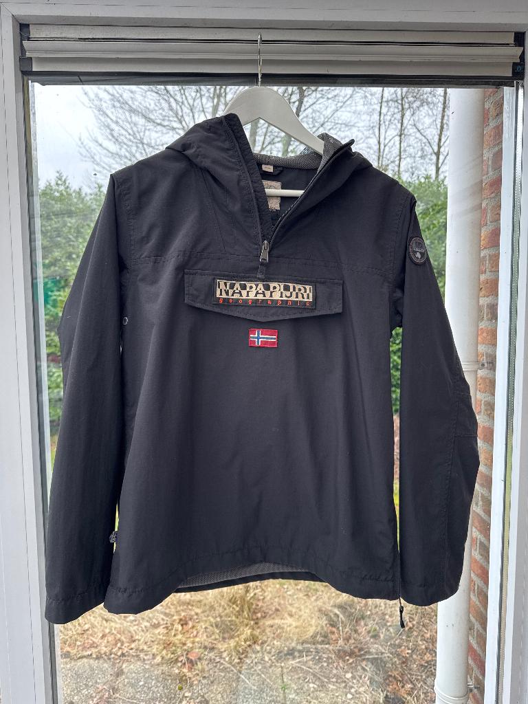 Napapijri zomer jas 170  jongens, Ophalen of Verzenden, Zo goed als nieuw, Maat 46 (S) of kleiner, Zwart
