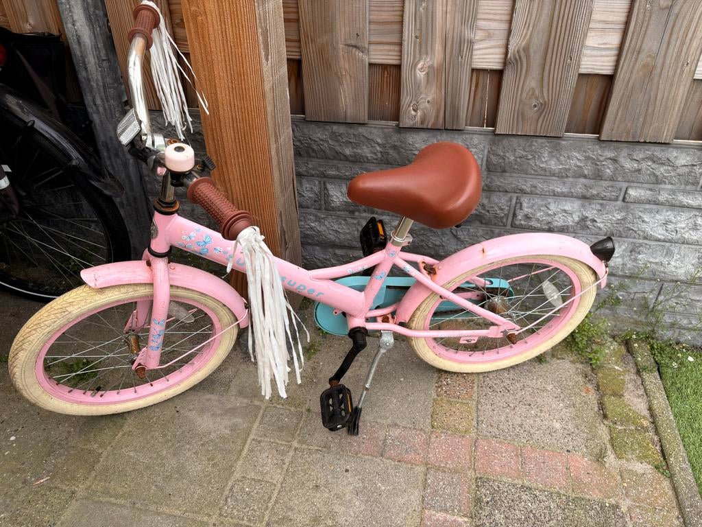 Roze kinderfiets met 18 inch - Gebruikt, Fietsen en Brommers, Fietsen | Kinderfietsjes, Ophalen, Gebruikt, 16 tot 20 inch