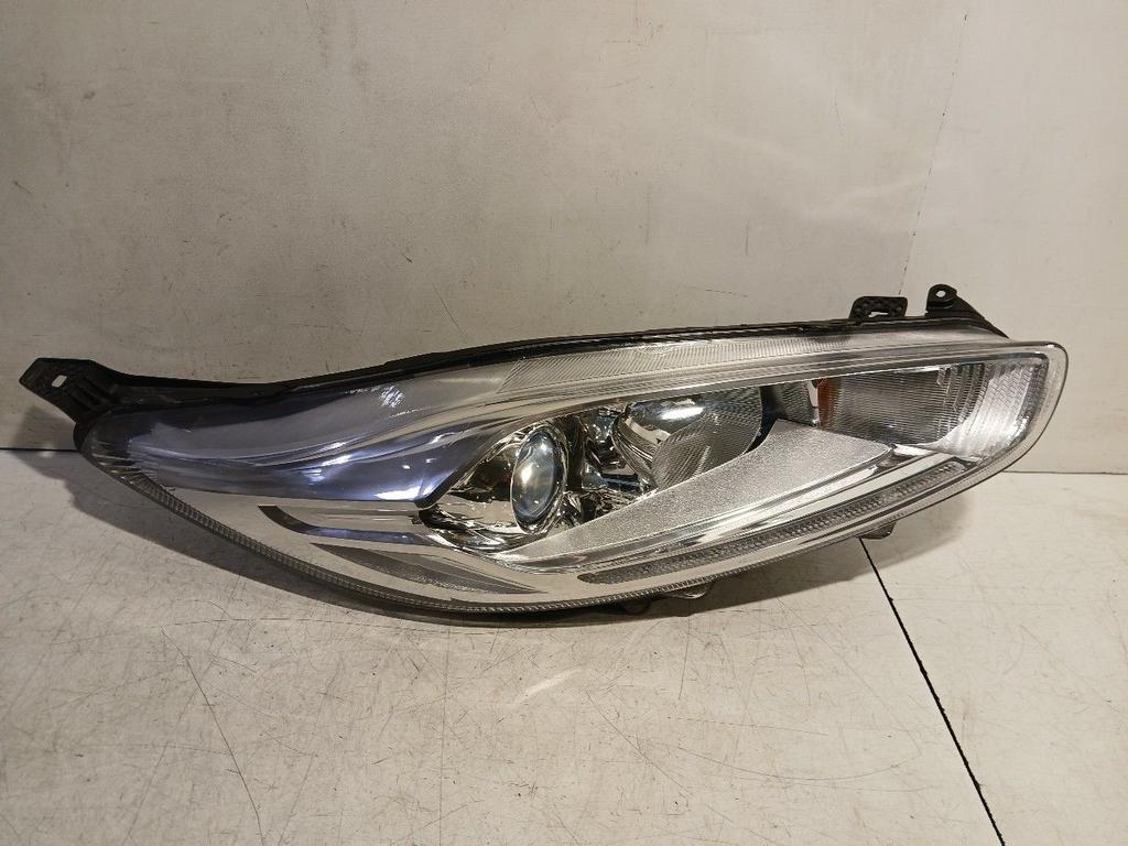 Koplamp rechts Ford Fiesta, Onderdelen@venauto.nl, Van der Ven Autorecycling B.V., Gebruikt, Ettenseweg 76, 4706 PB Roosendaal, The Netherlands