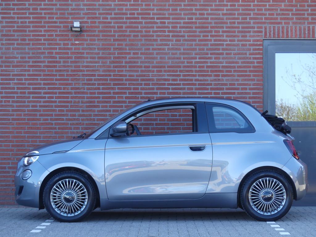 Fiat 500C RED 42 kWh Cabriolet Navigatie/Camera (bj 2022), Auto's, Fiat, Gebruikt, 118 pk, Cabriolet, 4 stoelen