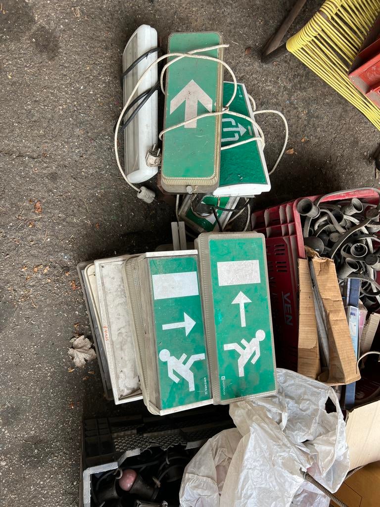 Noodverlichting 10 stuks, Ophalen, Gebruikt, Minder dan 50 watt