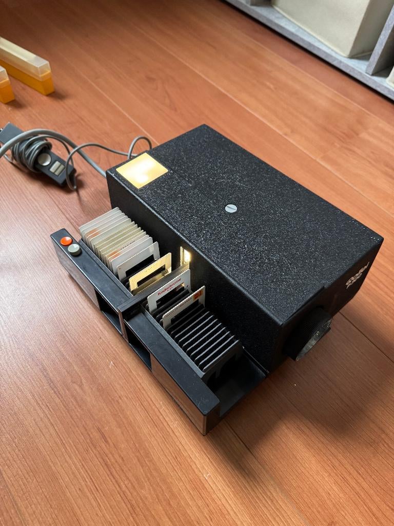 dia projector Rollei P300  vintage, Ophalen of Verzenden, Gebruikt